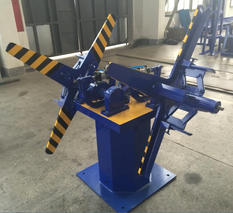 1-ZG25 Double side manual uncoiler